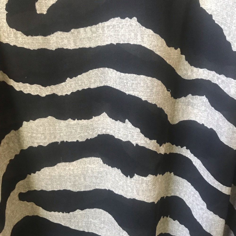 Zebra Print Top - Picture 4 of 8